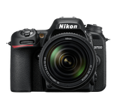 Nikon D7500 DSLR + 18-140mm lens Kit